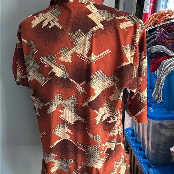 Bold Abstract Pattern Shirt - Picture 2 of 3